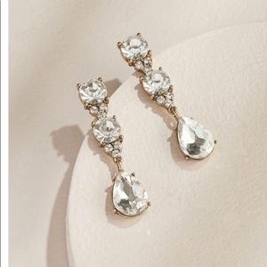 Olive + Piper Eleanor Drop earrings